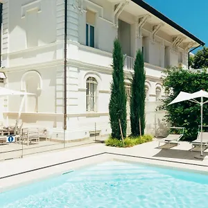 4* Hotel Regina Elena 57 & Oro Bianco