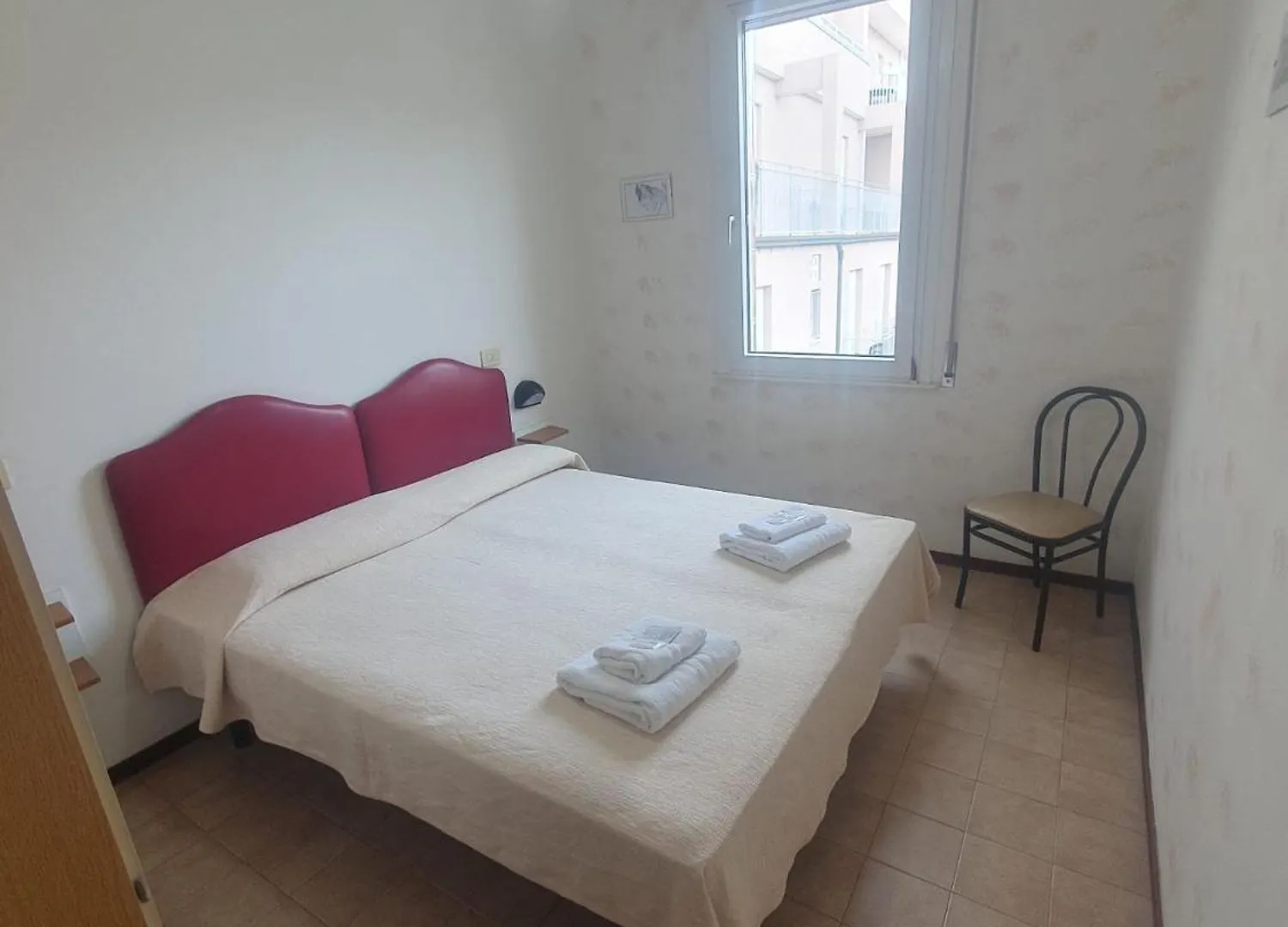 **  Hotel Ideale Young People Under 40 Rimini Italy